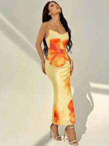 Vestido con tirantes de escote bajo y estampado floral rosa para estilizar la figura de mujer.Conjunto elegante y sexy para las vacaciones de verano - Multicolor - Ver 7