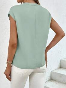 Camisa casual de mujer de unicolor con cuello en V, abotonadura sencilla y bolsillo - verde menta - Ver 2