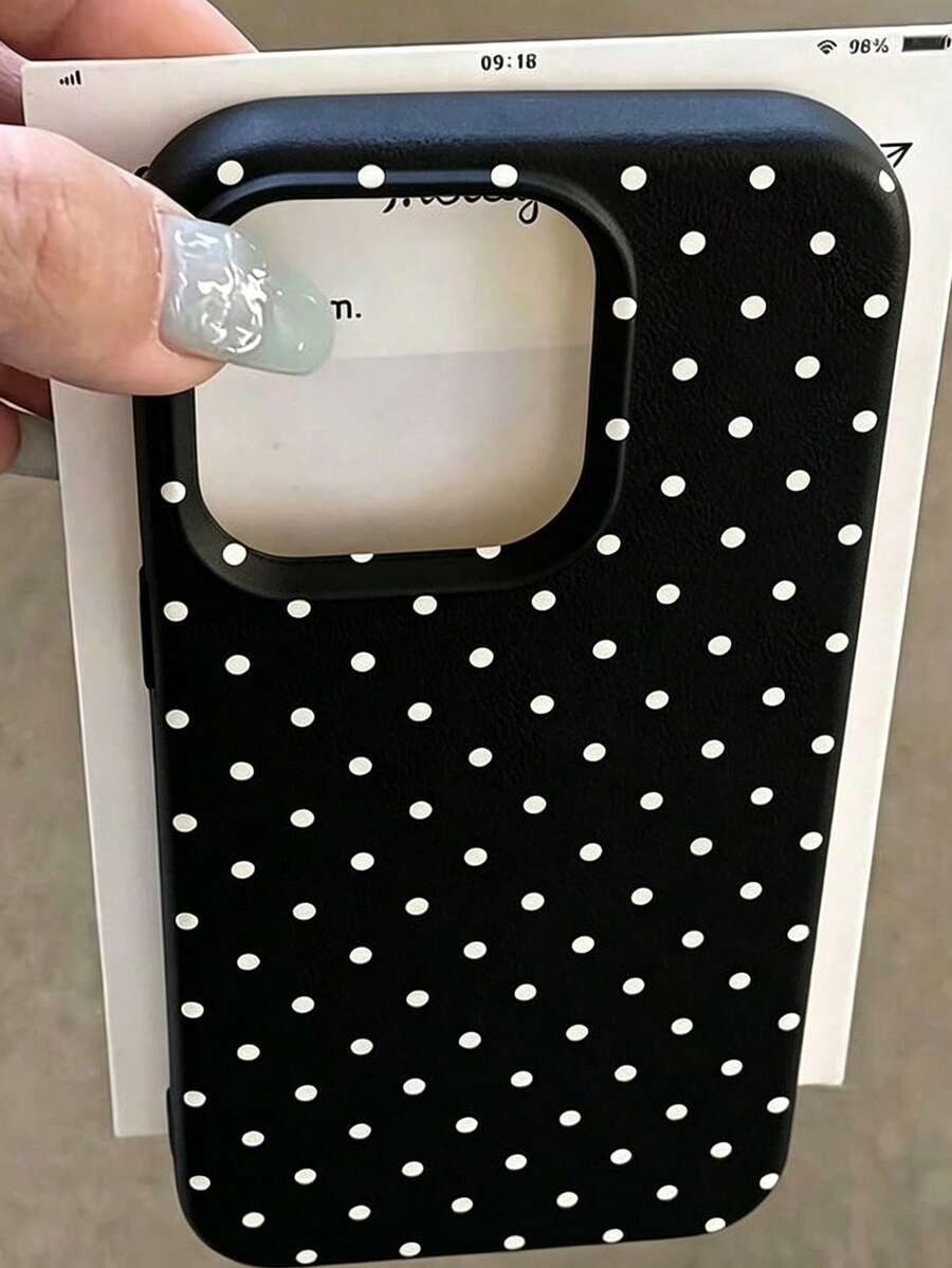 1 Semplice custodia per telefono in TPU anti-caduta, compatibile con iPhone 16, 15, 14, 13, 12, 11 Pro Max, 17, 17 Pro, 17 Pro Max, con texture in pelle di lychee, motivo a pois beige su tutto lo schermo, design personalizzato, antiscivolo - Sfondo nero con puntini bianchi - Visualizzare 1