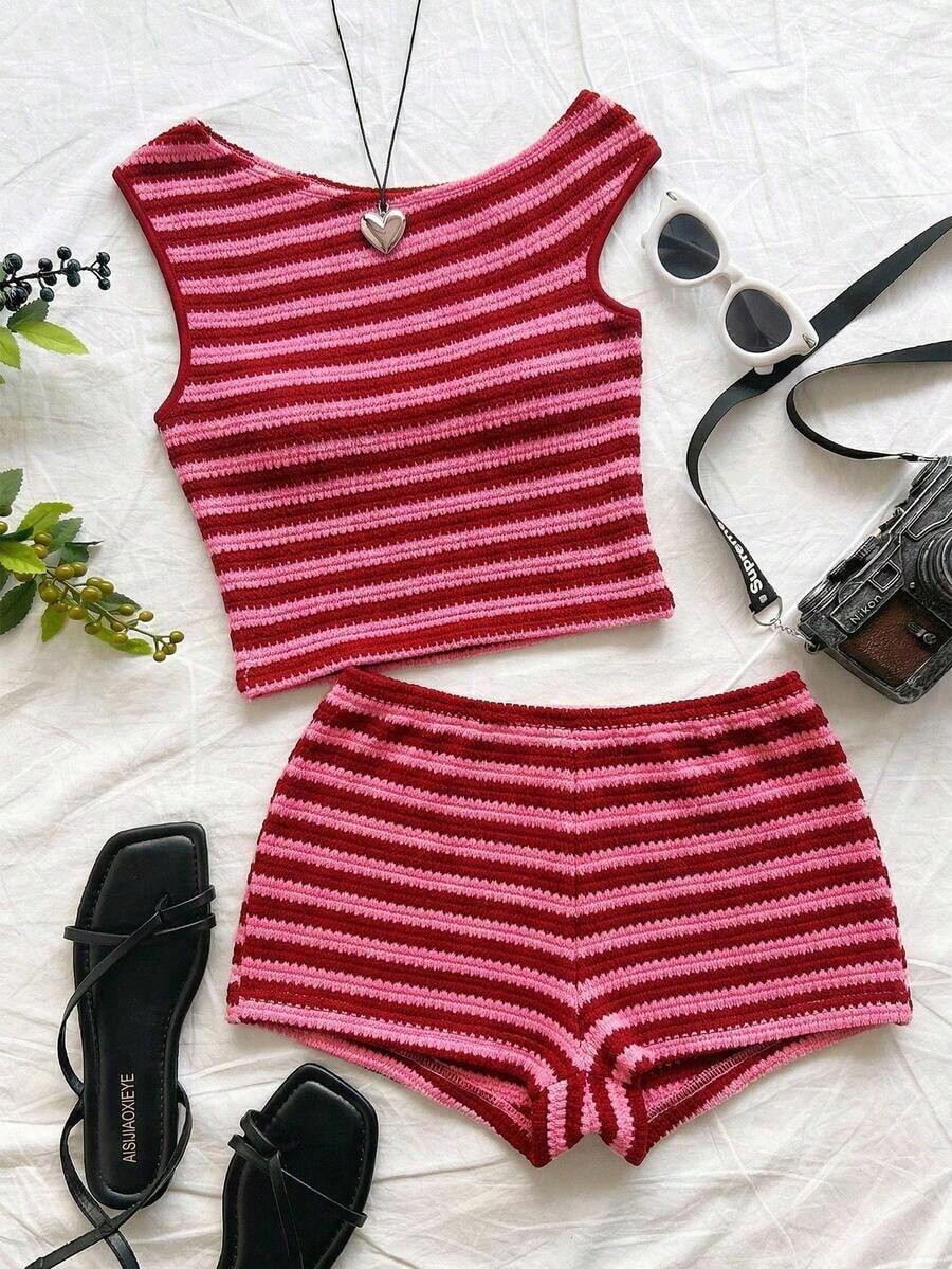 Eduarda Gutierrez  Conjunto de 2 piezas para mujer con top corto de punto a rayas y shorts ajustados de tiro súper bajo, atuendo adecuado para vacaciones, fiestas, Navidad, San Valentín, citas, playa, crucero, carnaval, Pascua, Año Nuevo Chi - Rosa Fucsia - Ver 1