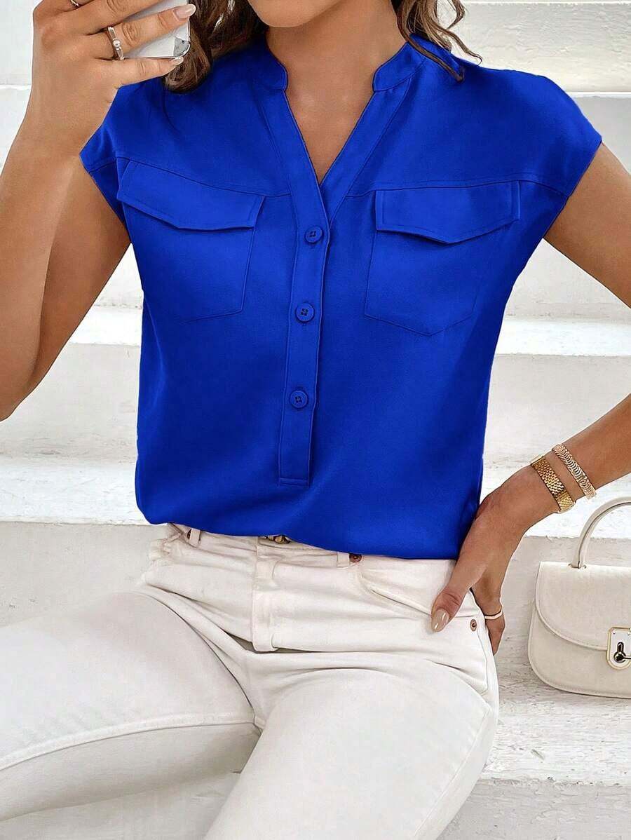 Camisa casual de mujer de unicolor con cuello en V, abotonadura sencilla y bolsillo - azul real - Ver 1