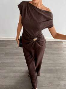 Conjunto informal de top con hombros fruncidos y decoración metálica, y pantalones de mujer de unicolor - Marrón - Ver 6