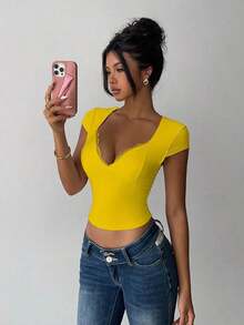 Camiseta sin mangas de ajuste ceñido con cuello en forma de corazón y parches de encaje de unicolor para mujer - Amarillo - Ver 6