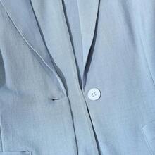 Conjunto de moda con chaqueta de traje azul claro + pantalones cortos con cinturón - Blanco - Ver 5