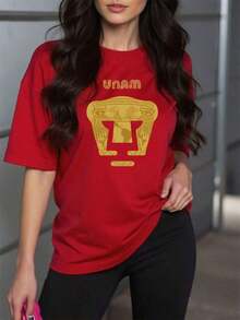 Camiseta de Fútbol Pumas UNAM para Mujer |   Diseño de Logotipo Dorado |   100% Algodón Puro |   Suave y cómodo |   Ideal para uso diario y para regalar |   Camiseta Blanca de Cuello Redondo |   Estilo unisex - Rojo - Ver 8