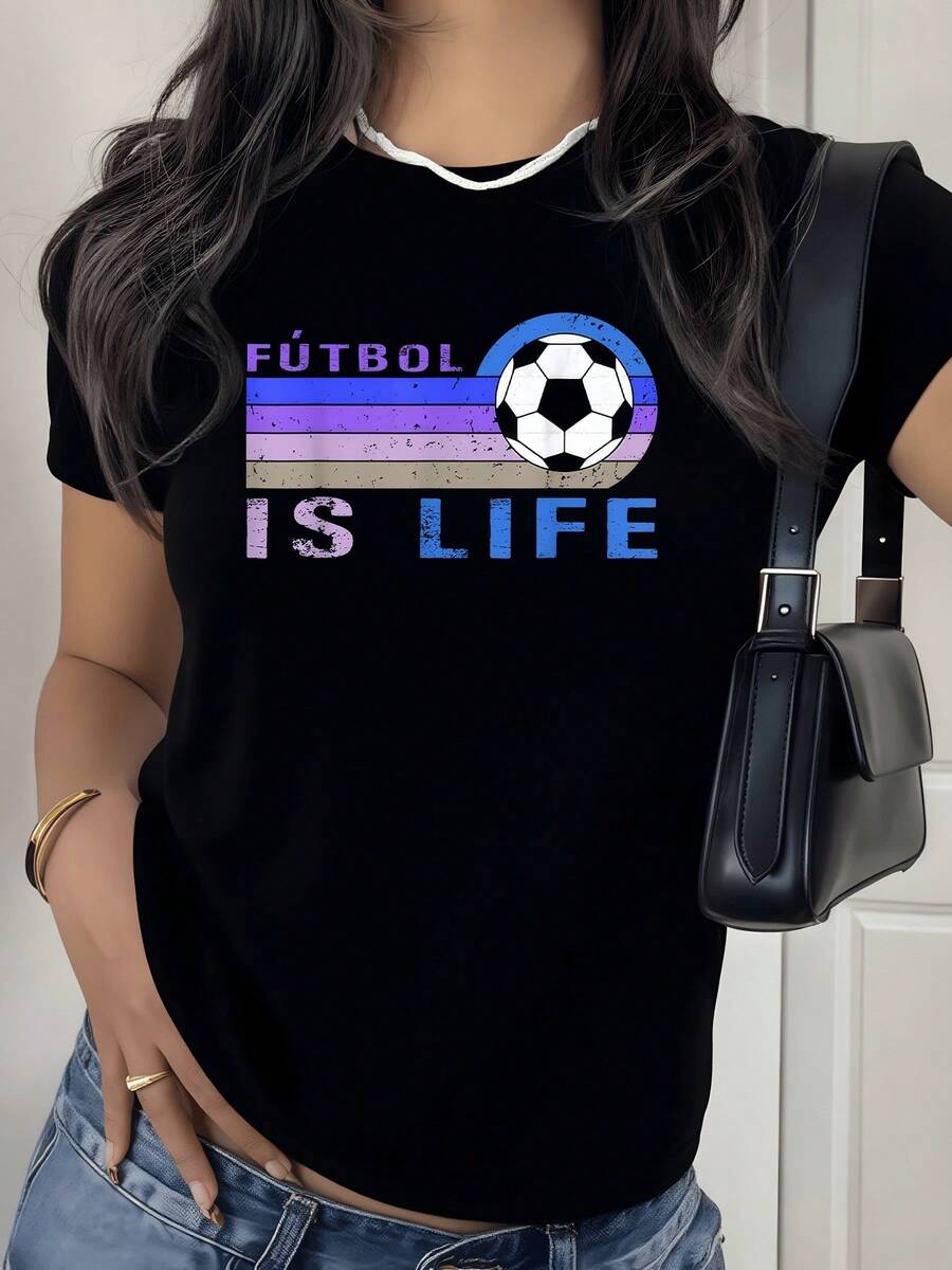 Soccer Ball Alongside Colorful Lines Symbolizing The Passion, Energy, And Movement Of The Sport, Displaying The Phrase "Soccer Is Life," Representing The Love For The Game. Women's Casual, Modern, Comfortable T-Shirt For Everyday Wear. - 黑色 - 查看 1