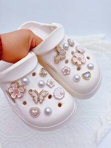 18pcs Fashionable Versatile Pearl Flower Shell Shoe Clips, Detachable DIY Decorations, Multifunctional Shoe Clips For Women's Sandals, Slippers, Beach Bags, Suitable For Holidays And Birthday Party Gifts - Gold - View 1
