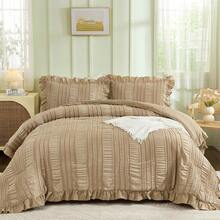 3 Pieces Khaki Ruffle Textured Comforter Set Queen King,Ruffle Farmhouse Shabby Chic Comforter For Queen Bed,Soft Seersucker Boho Bedding Set With 1 Ruffle Comforter,2 Tufted Pillowcases Valentine Decor Room Decor, Idea Gifts For Mother Day, Labor Day, Wedding Anniversary Celebration, Back-To-School Season, Graduation - Kaki Xù - Xem 10