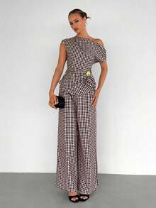 Conjunto informal de top con hombros fruncidos y decoración metálica, y pantalones de mujer de unicolor - Marrón 2 - Ver 1