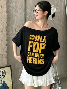Camiseta de mujer de poliéster cómoda, de longitud regular, de manga corta, con diseño off-shoulder, estampado único, tela de alta elasticidad, adecuada para uso diario casual - Negro - Ver 5