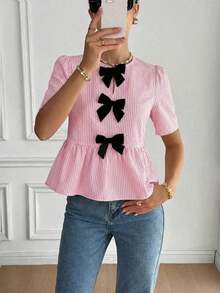 Blusa casual de mujer con rayas y lazo, Blusa de manga corta a rayas elegante para mujer, Decoración de lazo negro vintage, Diseño holgado y estilizante con volantes, Camisa color albaricoque, Verano para mujer, Blusa para salir, Playa para mujer, - Rosa - Ver 7