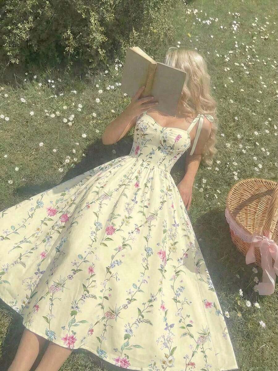 Vestido midi con lazo rojo, tirantes y busto fruncido - Amarillo claro - Ver 1