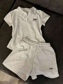 de 2 piezas de camisa polo con bordado de lazo y shorts de estilo casual para mujer, para verano - Gris - Ver 1