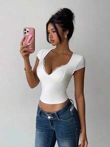 Camiseta sin mangas de ajuste ceñido con cuello en forma de corazón y parches de encaje de unicolor para mujer - Blanco 2 - Ver 3