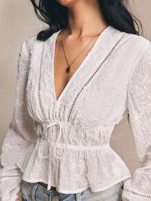Camisa casual de mujer de unicolor con cuello en V y detalle de nudo en la parte delantera, de manga larga - Blanco - Ver 4