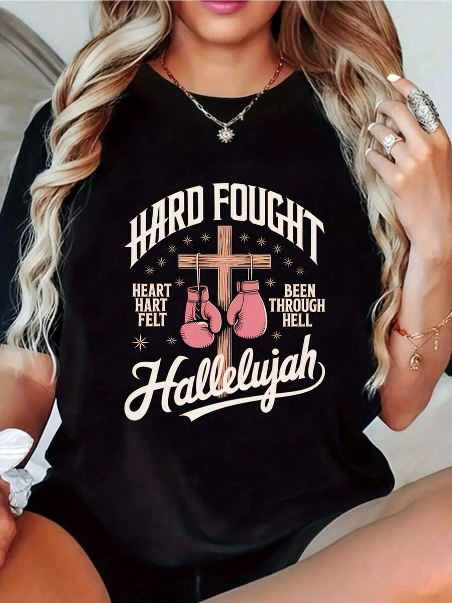 Camiseta gráfica inspiradora para mujer - Estampado "Hard Fought, Hard Times Been Hard Times" con diseño de cruz y cajas, top negro casual de manga corta y cuello redondo para todas las estaciones, ropa motivacional. | Estilo Casual | Tela suave 100% algodón - Negro - Ver 1