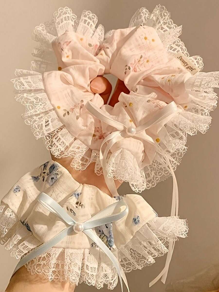 1入甜美花卉印花蕾絲邊飾髮圈,附緞面蝴蝶結與珍珠細節,鄉村風彈性髮帶,女款浪漫風格髮圈,仿珍珠蝴蝶結 Coquette 風彈性髮帶,適合日常與派對馬尾 - 彩色 - 查看 1