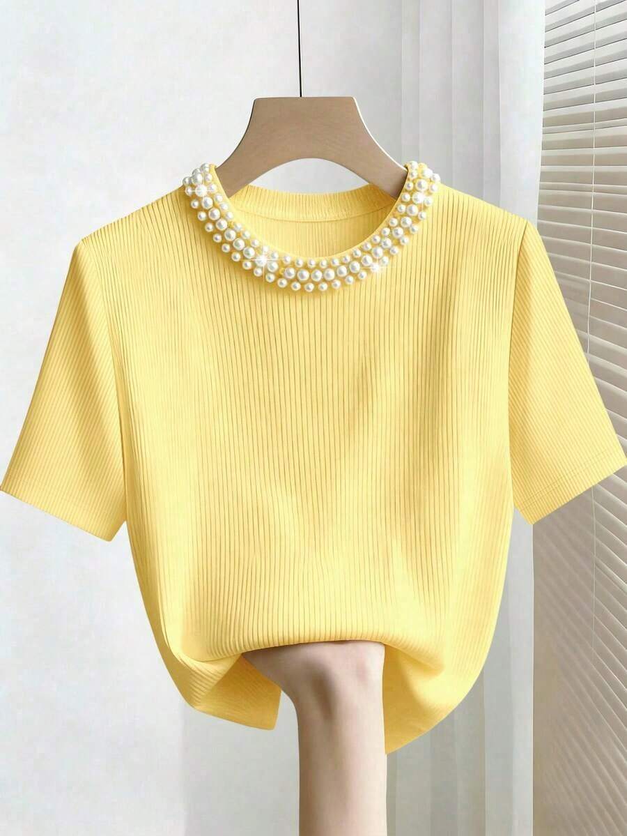 Camiseta de manga corta con cuello redondo ajustado, con cuentas y acanalada, elegante para mujeres - Amarillo - Ver 1