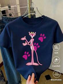 Playera gráfica casual juveniCamiseta de cuello redondo y mangas cortas de ropa fashion, fabricada en México, para la temporada primavera-verano 2026. Con estampado de dibujos animados, es un modelo de pareja, apta para usar tanto por dentro como por fuera, ideal para oficina y estilo casual, diseñada para hombres y mujeres, en unidad individual. - Azul oscuro - Ver 1