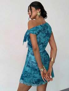 mini de vacaciones elegante y sexy con hombro asimétrico y floral nuevo para mujer en verano, vestido floral de malla, vestido de cuello asimétrico, ropa de primavera/verano, atuendo de playa, elegante, sexy, vacaciones, playa, Hawái, cita - Agua verde azul - Ver 6
