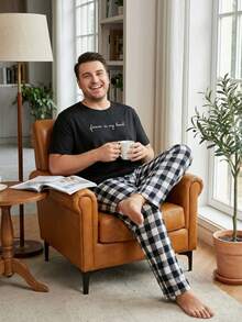 Men's Plus Size Pajama Set, Black English Letter Short Sleeve Top + Black And White Plaid Long Pants, Fun Design, Suitable For Home Leisure - Black - View 3