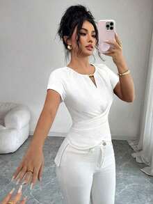 Blusa de manga corta con cuello redondo, estilo envolvente, elegante y casual, con cinturón y cuentas, adecuada para ir al trabajo, citas, y uso durante todo el año en primavera/verano.Blusa elegante para damas, apropiada para fiestas, citas, oficina, negocios, vida diaria en primavera/verano, temporada de graduación, Día del Maestro, vuelta al colegio, Acción de Gracias.Blusa de manga corta para uso diario, de unicolor con cuentas. - Blanco - Ver 3