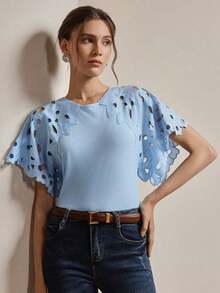 Blusa elegante y moderna de mujer con diseño floral calado, adecuada para el Día de San Valentín, vacaciones de verano en la playa, Año Nuevo - Celeste - Ver 10