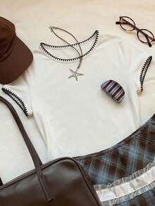 2026 Nueva Moda Camiseta Casual Versátil de Mujer con Cuello Redondo y Mangas Cortas, Contraste de Ribete, Top de Verano, Ropa de Primavera para Exteriores, Top Beige Casual Y2K - Blanco 2 - Ver 6