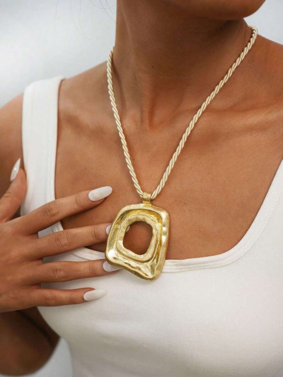 1pc Matte Gold Asymmetric Hollow Square Pendant Thick Chain Necklace For Women Daily Wear - Gold - View 1