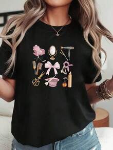 Under The RadarCamiseta Temática de Salón de Belleza para Mujer - Estampado de Cabello en Acuarela, Manga Corta y Cuello Redondo, Ideal para Primavera/Verano, Ropa Casual, Atuendos de Salón - Negro - Ver 7
