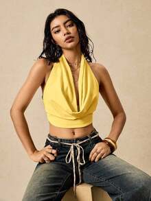 Blusa elegante y sexy de mujer con cuello drapeado y espalda descubierta de unicolor - amarillo ganso - Ver 6
