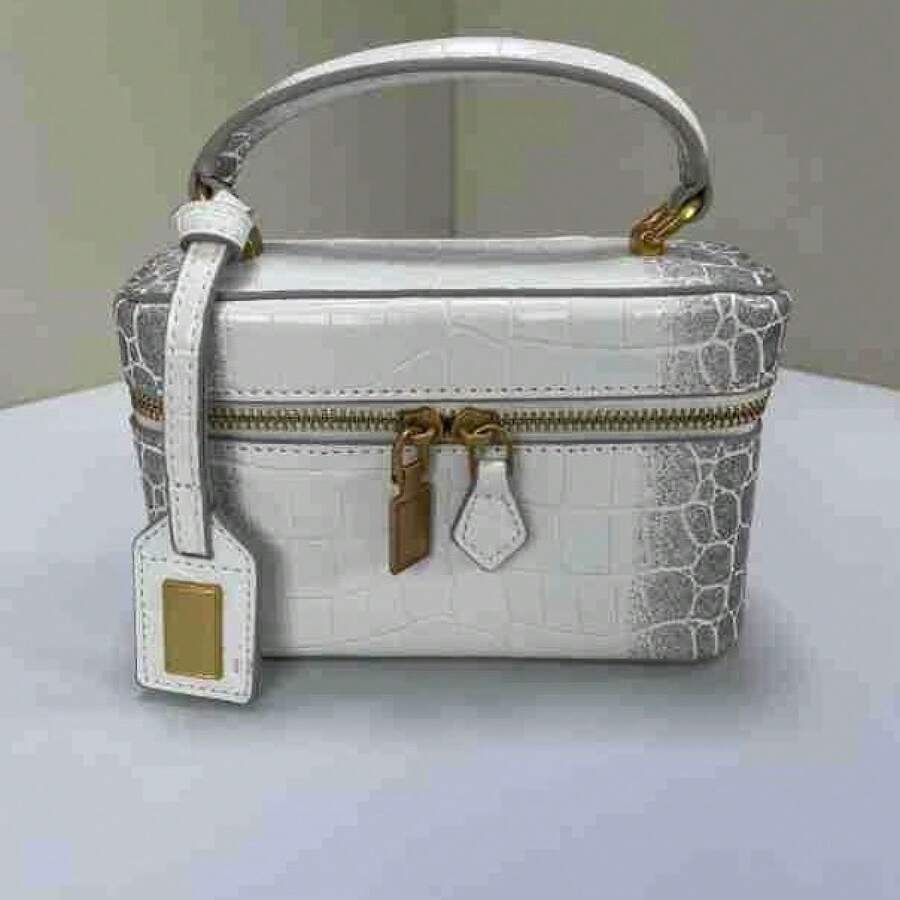 BV Bottega Bang Bang Bolso de mujer tejido a mano de cuero genuinodebolso de manotipocuboconpatróntejidoparamujer,bolsodemarca,elegantebolsodemanoparaseñorabolsaderegaloexquisita,bolsodebolso de manodelujoparamujer,bolsocruzadodemodaparamujer,adecuadoparachicas,estudiantesnivel universitariodamasdeoficina,madresdemedianaedadparausodiario,comprasoficina,clase,reuniones,citas,actividadesalairelibretambiénunregaloidealparabolso de mujerdediseñoexclusivoLP19conaliviodeimitacióndecocodrilo,bolsocuadradodemano,bolsopequeñodehombroybandoleraparamujer. - Oro diamante - Ver 1