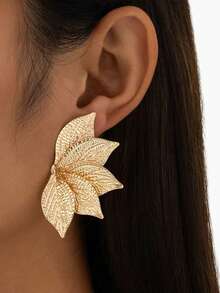 1 Pair Fashionable Elegant Maple Leaf Earrings, Suitable For Daily Wear - Gold - View 6