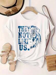 Camiseta Casual de Manga Corta para Mujer - Camiseta de Verano con Estampado de León 'They Not Like Us', Cuello Redondo, Lavable a Máquina, Camisetas para Damas, Ropa Casual, Estilo Moderno, Ajuste Cómodo  
 Negro - Blanco - Ver 2