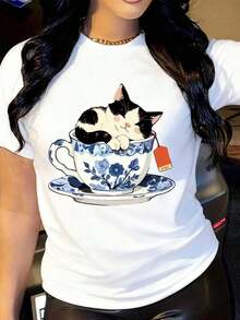 ropa de mujer Camiseta de mujer - Lindo diseño de gato durmiendo en taza de té con estampado floral - Atuendo ligero e informal para el día a día y vacaciones - Corte regular, top de primavera/verano - Lavable a máquina, ropa de moda para mujer, ropa de verano, corte relajado, construcción duradera, camiseta estampada, camisas de mujer para adultos - Blanco - Ver 6