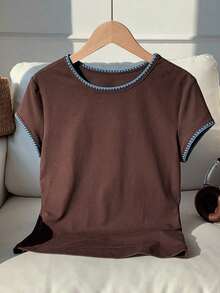 2026 Nueva Moda Camiseta Casual Versátil de Mujer con Cuello Redondo y Mangas Cortas, Contraste de Ribete, Top de Verano, Ropa de Primavera para Exteriores, Top Beige Casual Y2K - Marrón - Ver 7