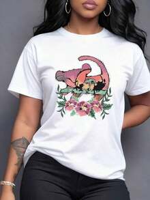 Sunset With Silhouettes Of Wild Animals Surrounded By Tropical Flowers That Symbolize Freedom And Connection With Nature. Casual, Comfortable And Modern Women's T-Shirt, Short Sleeve. - 白色 - 查看 1