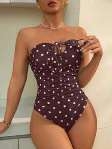Traje de baño de una pieza con volantes y lunares negros para mujer, ideal para vacaciones en la playa, de la marca Swim Chiccia, sexy y con lazo. - Marrón Mocha - Ver 10