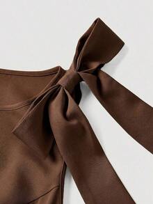 Vestido color albaricoque con cuello redondo, sin mangas, con ribete de contraste, lazo decorativo en la cintura y bajo acampanado - Café integral - Ver 4