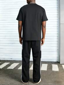 American Style Striped Loose Crew Neck Top And Straight Leg Cargo Pants Set For Men, Spring/Summer Outdoor Training Jogging Versatile - Black - View 5
