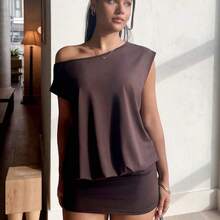 Cutout One Shoulder Short Sleeve Mini Dress, Loose Top & Tight Bottom, Suitable For Young Ladies - Café integral - Ver 6