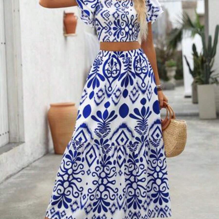 Holidaya Women's Holiday Allover Print Square Neck Blouse And Ruffle Hem Skirt Set - Azul y blanco - Ver 1