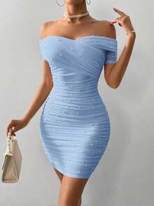 Vestido ajustado para mujer con hombros abiertos, manga corta y adornos con cuentas - Celeste - Ver 1