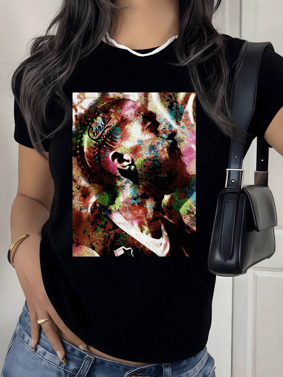 Abstract Portrait With Vibrant Tones That Fuse Urban Energy And Contemporary Art, Expressing Inner Strength And Creative Freedom. Modern Casual Women's T-Shirt Ideal For Everyday Wear And Original Looks. - 黑色 - 查看 1