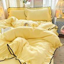 Bộ ga trải giường kiểu công chúa viền đen xếp nếp (1 vỏ chăn + 2 vỏ gối), chất liệu 100% polyester mềm mại và thoải mái, phù hợp cho phòng ngủ, phòng khách, làm quà tặng tuyệt vời. - Màu vàng - Xem 1