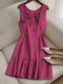 Vestido casual mini de mujer con tirantes de amarre, espalda descubierta, sin mangas, corte evasé y dobladillo con volantes - Rosa - Ver 2