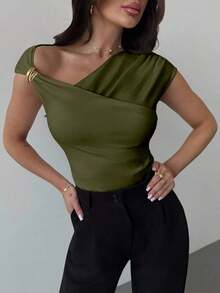 Camiseta blanca ajustada con hombro asimétrico, cintura fruncida, para mujer.Atuendo modesto y elegante para uso diario, playa, aeropuerto, vacaciones, trabajo como maestra. - Verde militar - Ver 2