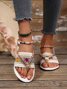 Embroidered With Colorful Embroidery, Metal Carved Decorations, And Colorful Beads, Exuding An Exotic Flair. - Multicolor - View 4