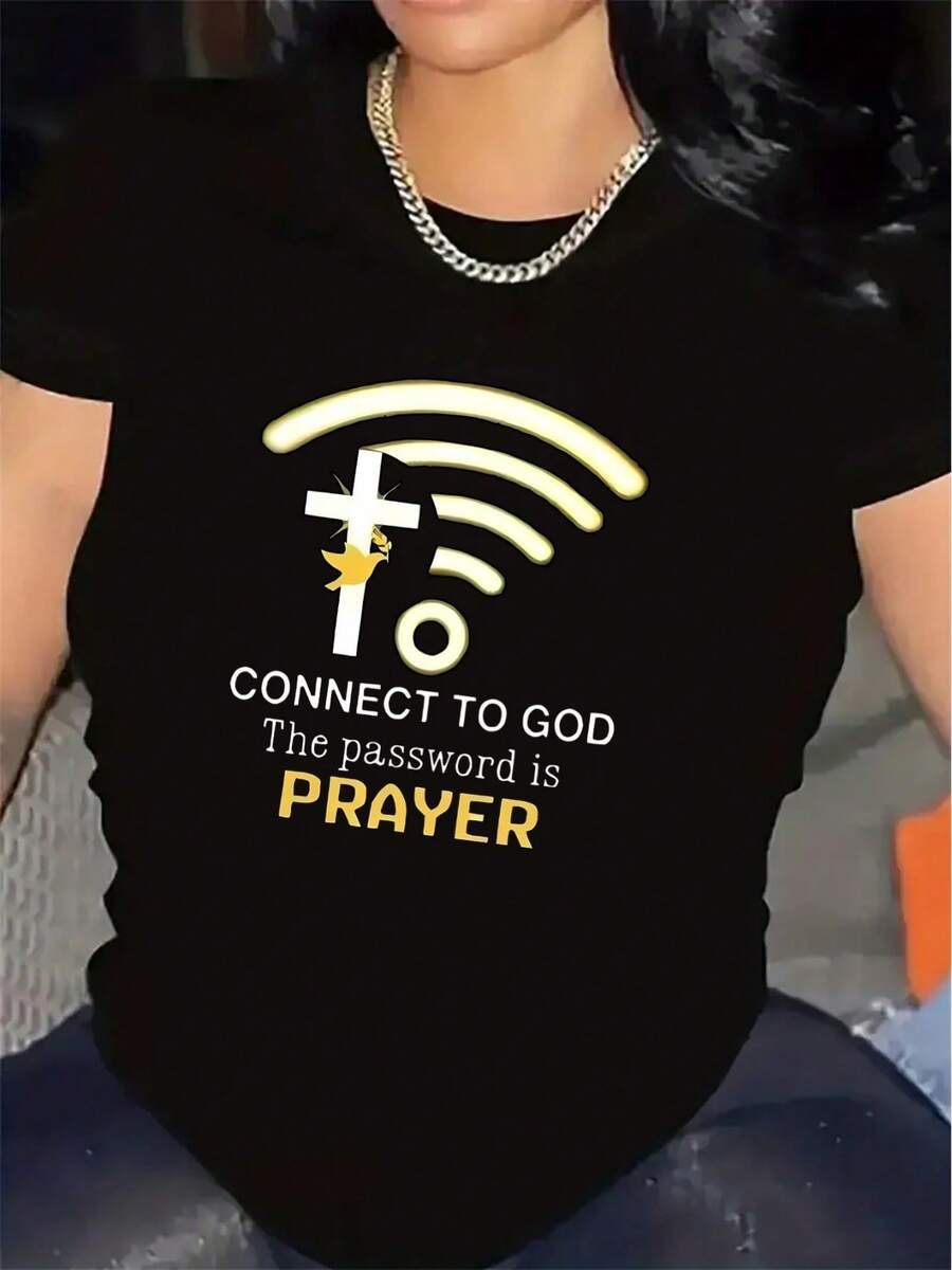 La elegante camiseta de manga corta para mujer "Daily Top" está hecha de un material ligero y duradero, y presenta el estampado "Conéctate con Dios, la contraseña es la oración", junto con un símbolo de cruz e ícono de Wi-Fi. Es perfecta para la iglesia, el hogar o el uso diario informal, ofreciendo comodidad y un estilo moderno y chic para el día a día. - Negro - Ver 1