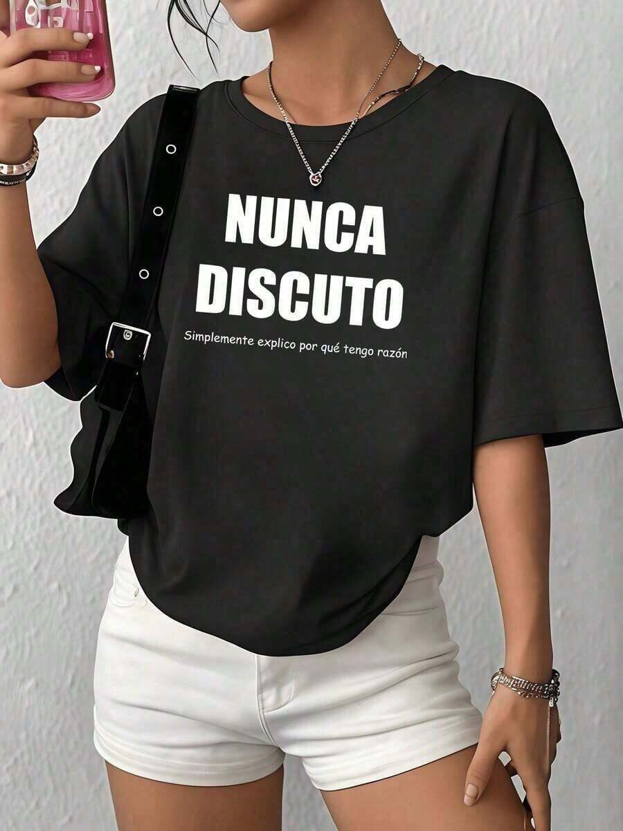 Short Sleeves. The Printed Phrase Expresses Confidence And Humor With The Message "I Never Argue, I Simply Explain Why I'm Right," Conveying Modern Elegance. Women's T-Shirt, 100% Cotton, Casual, Comfortable For Everyday Wear. Leisure. - 黑色 - 查看 1
